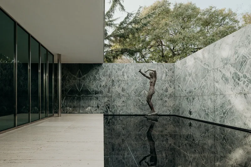 MARBLE TRENDS IN ARCHITECTURAL FACADES